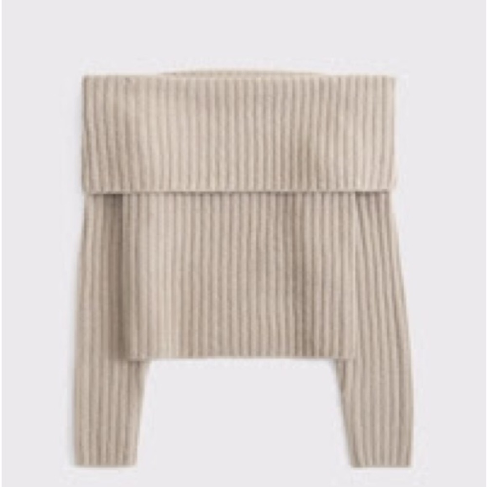 Abercrombie & Fitch Beige Off-Shoulder Sweater